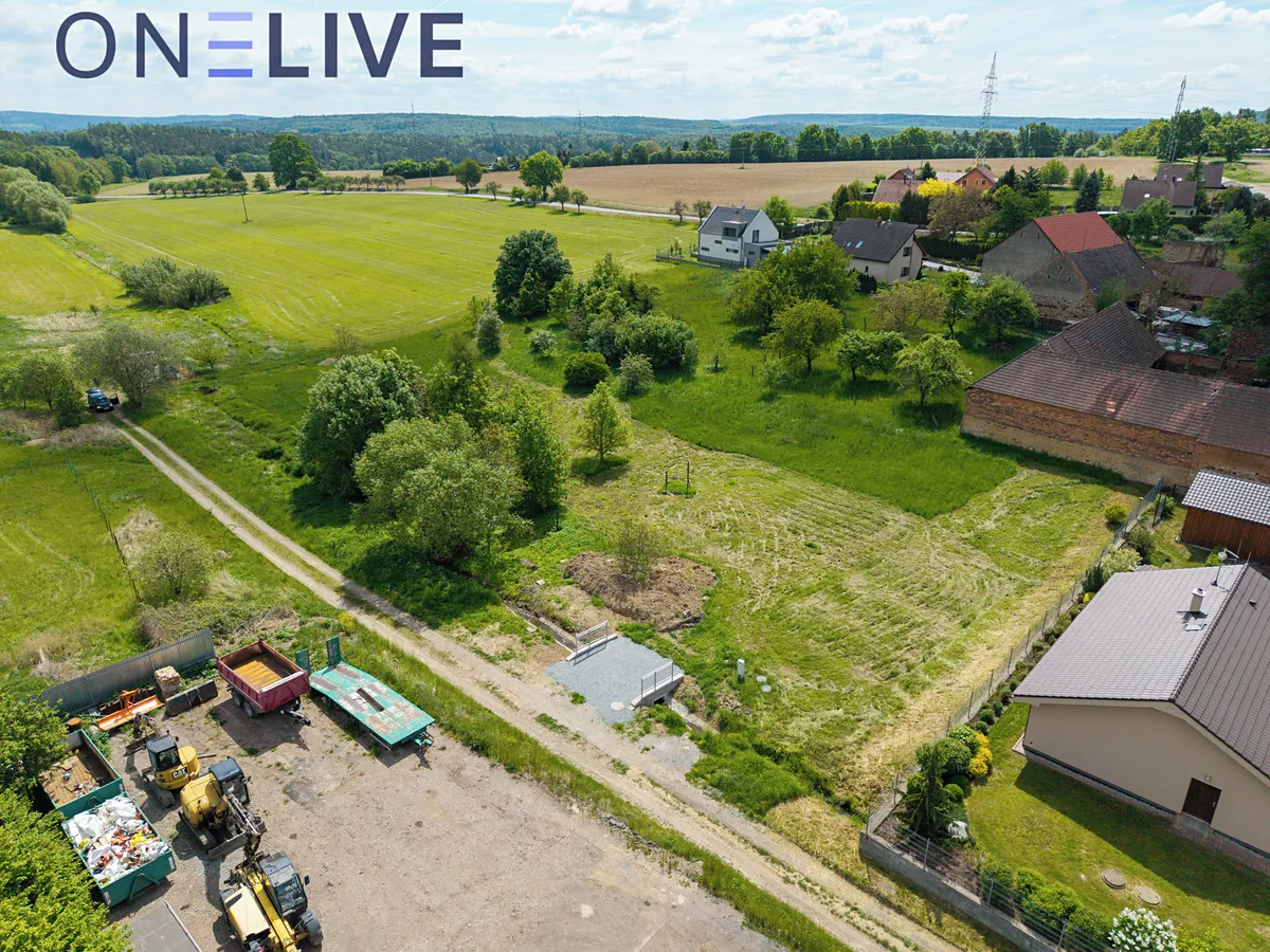 Prodej stavebního pozemku 1307 m²
